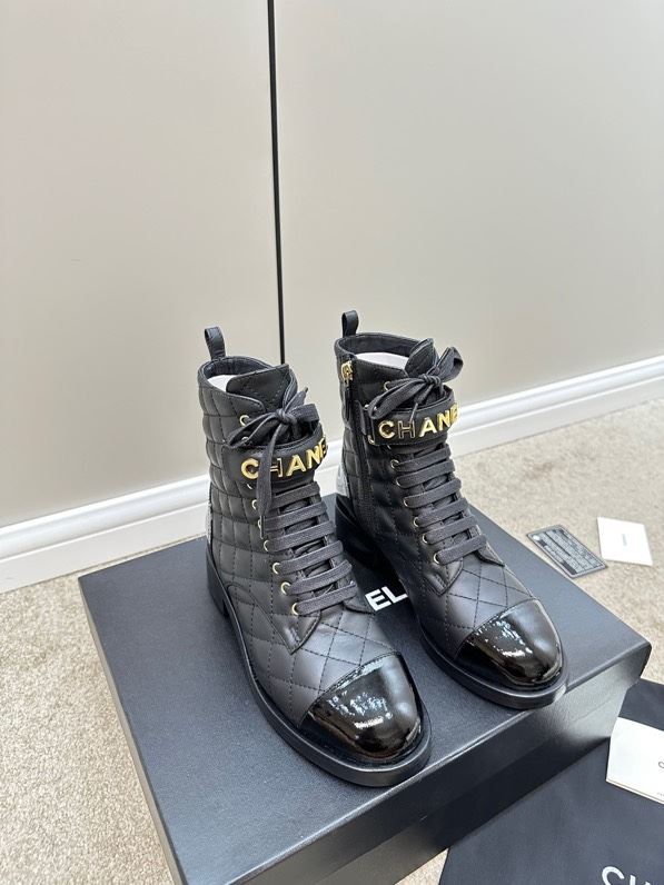 Ch*el boots